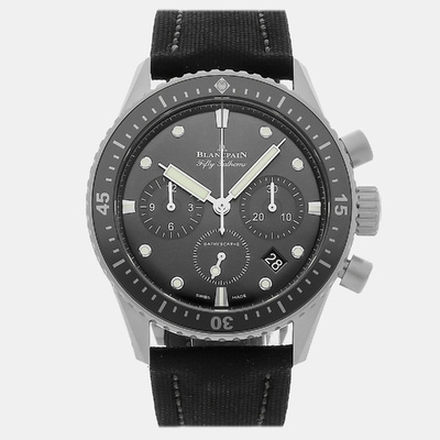 Pre-owned Blancpain 5200-1110-B52A Chronograph: Classic Swiss Craftsmanship, Elegance & Enduring Appeal 1109079 (black, arb9154)