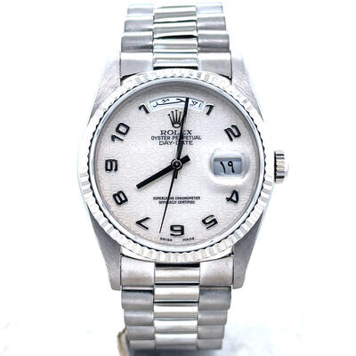 Pre-owned 118239 SAP Rolex Day-Date Automatic Mens Silver Dial (arb18970)