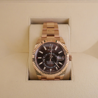 Rolex Sky Dweller Oyster Everose Gold Chocolate Automatic Men's Watch 42 mm, Article No. 1161688 (brown, arb20981)