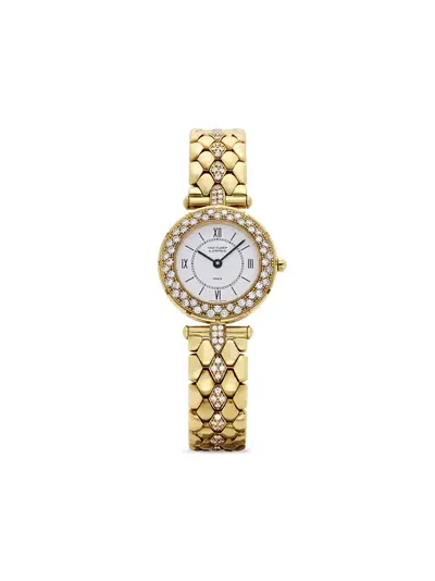 Van Cleef & Arpels Classique 25mm White Dial Round Diamond Bezel Quartz Movement Watch, Model: 31090254 (arb22756)